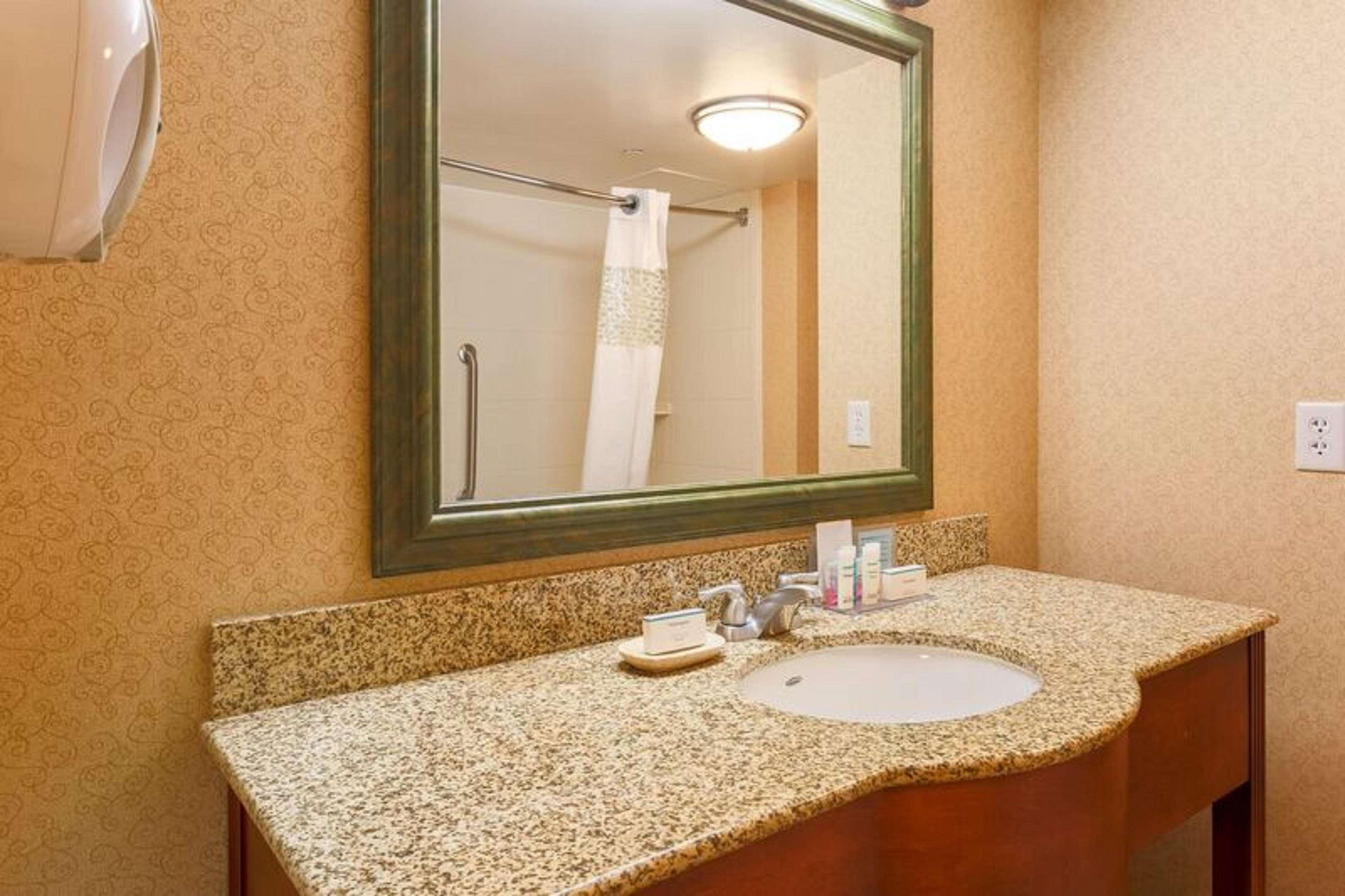 Hampton Inn & Suites Poughkeepsie Spackenkill Εξωτερικό φωτογραφία