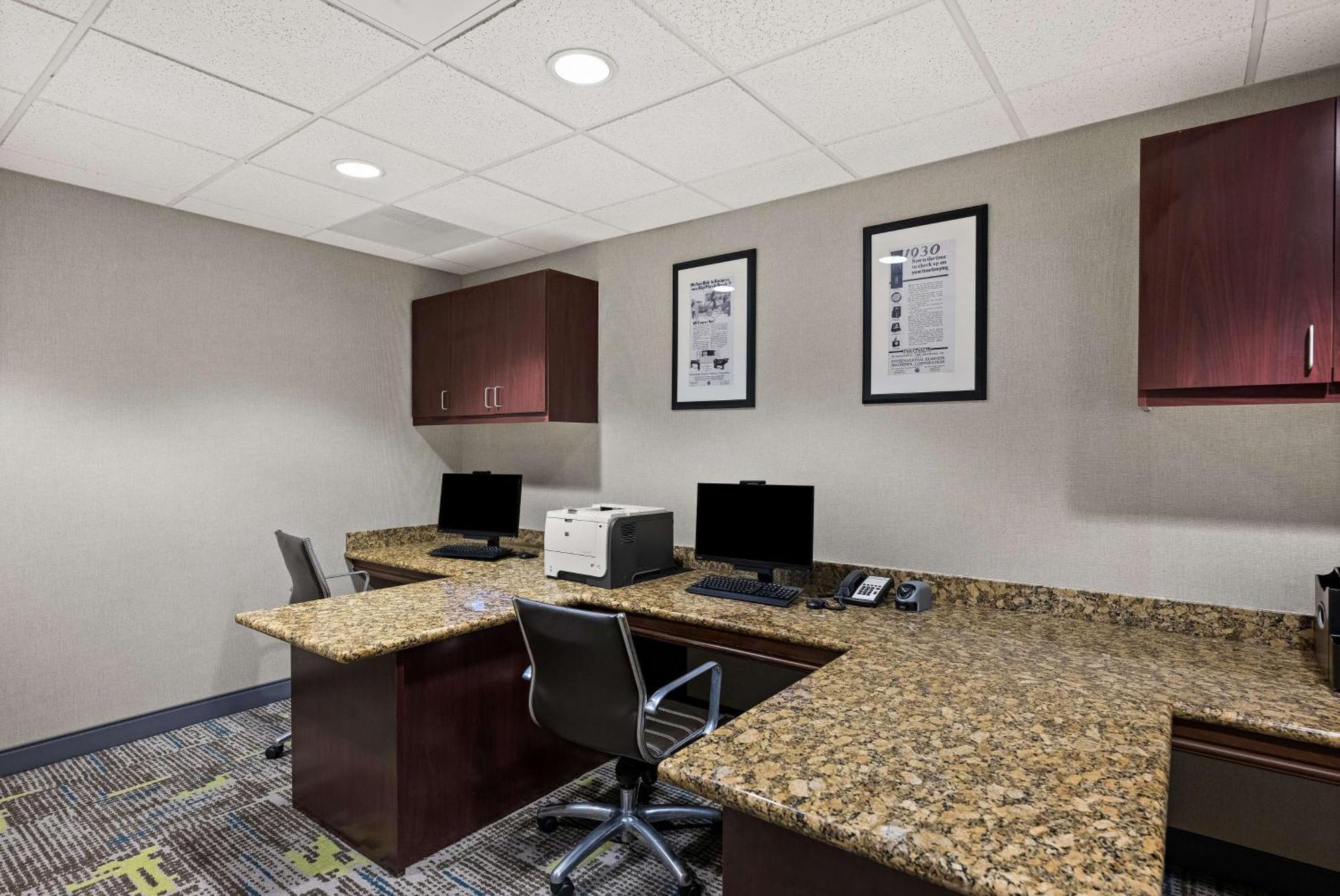 Hampton Inn & Suites Poughkeepsie Spackenkill Εξωτερικό φωτογραφία