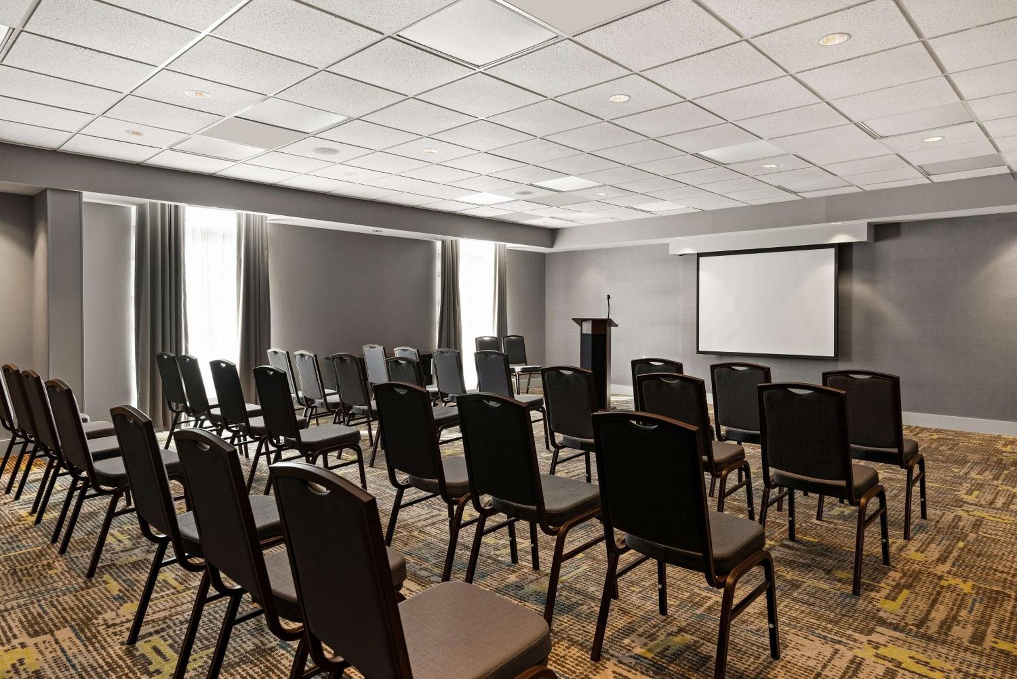 Hampton Inn & Suites Poughkeepsie Spackenkill Εξωτερικό φωτογραφία
