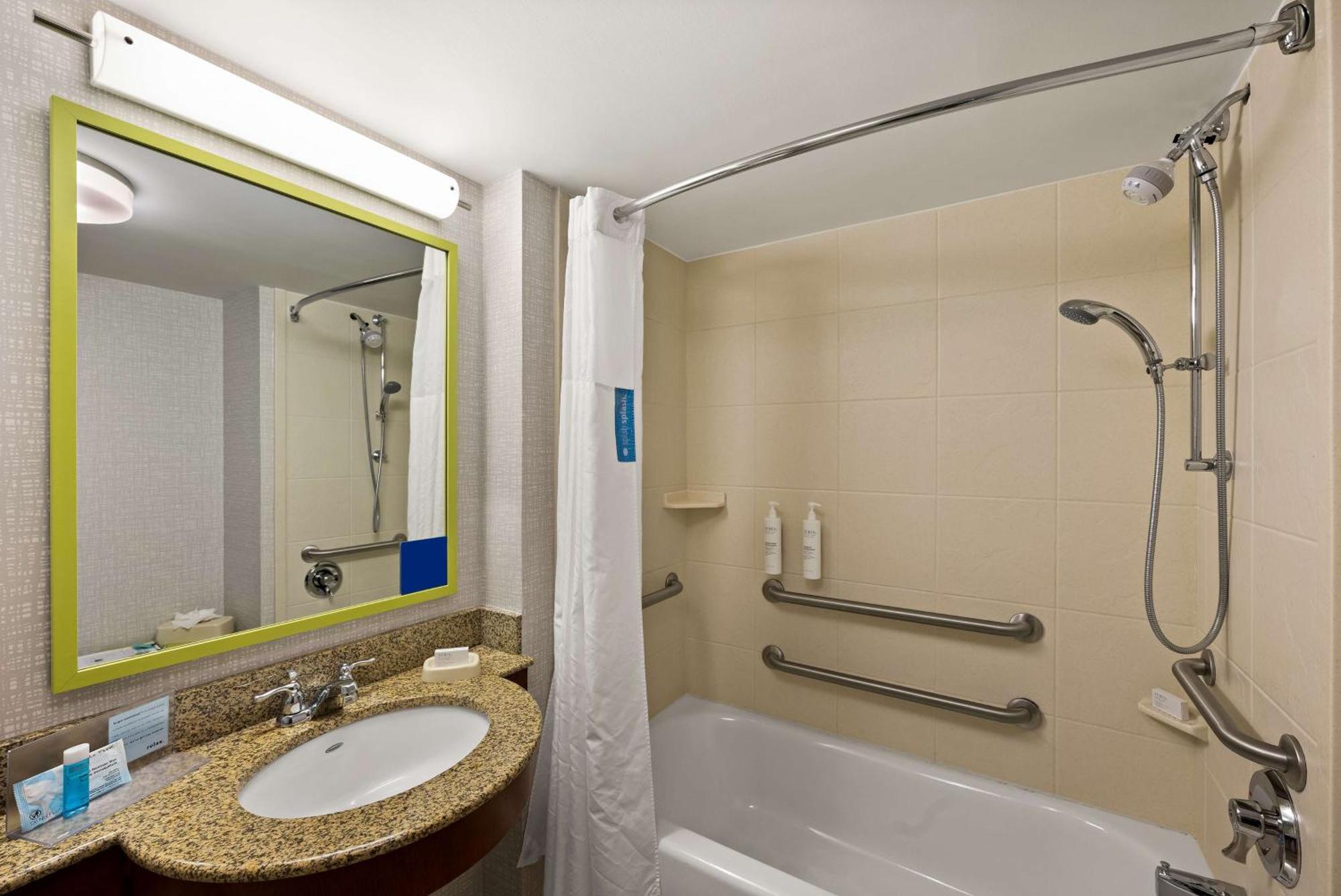 Hampton Inn & Suites Poughkeepsie Spackenkill Εξωτερικό φωτογραφία