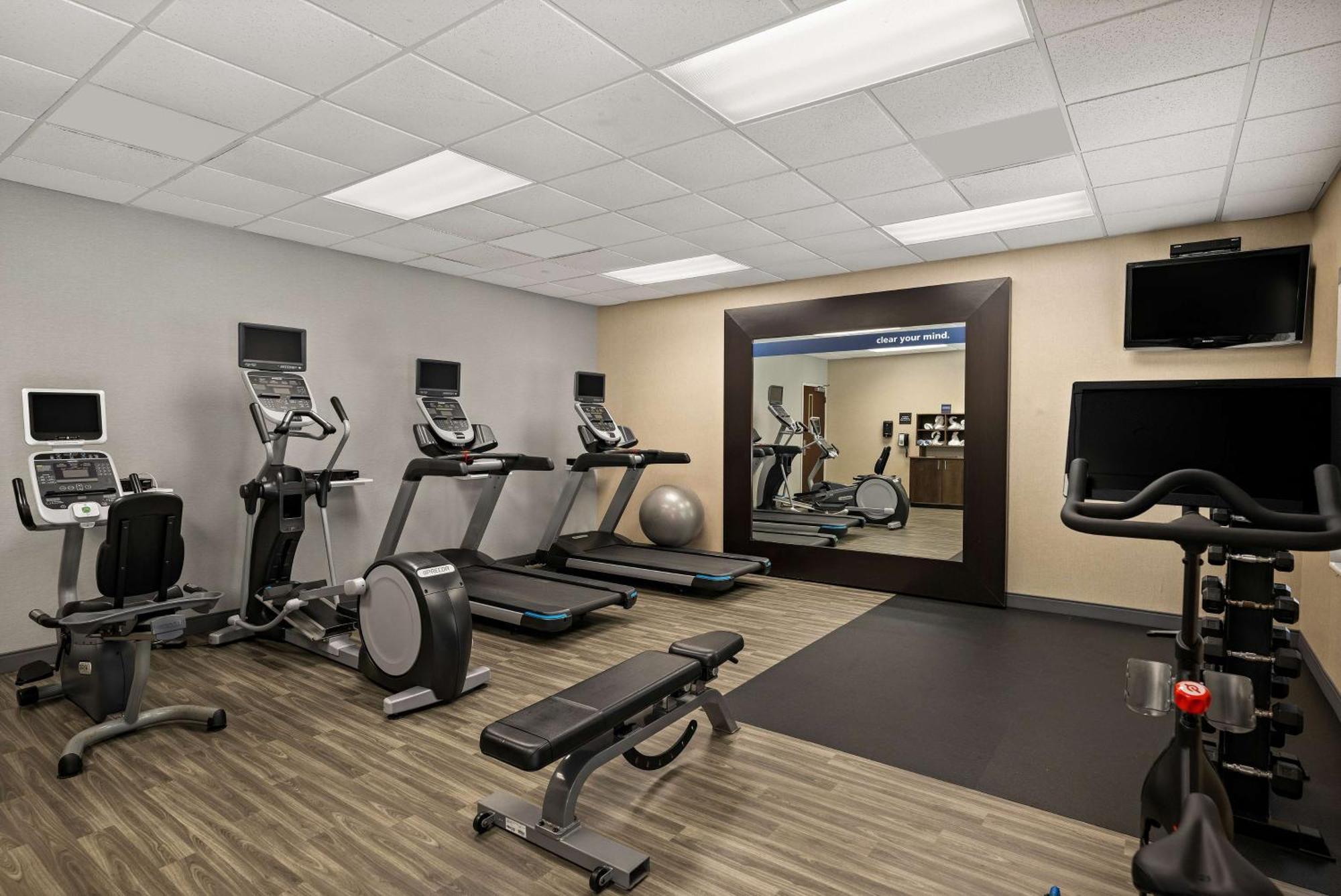 Hampton Inn & Suites Poughkeepsie Spackenkill Εξωτερικό φωτογραφία