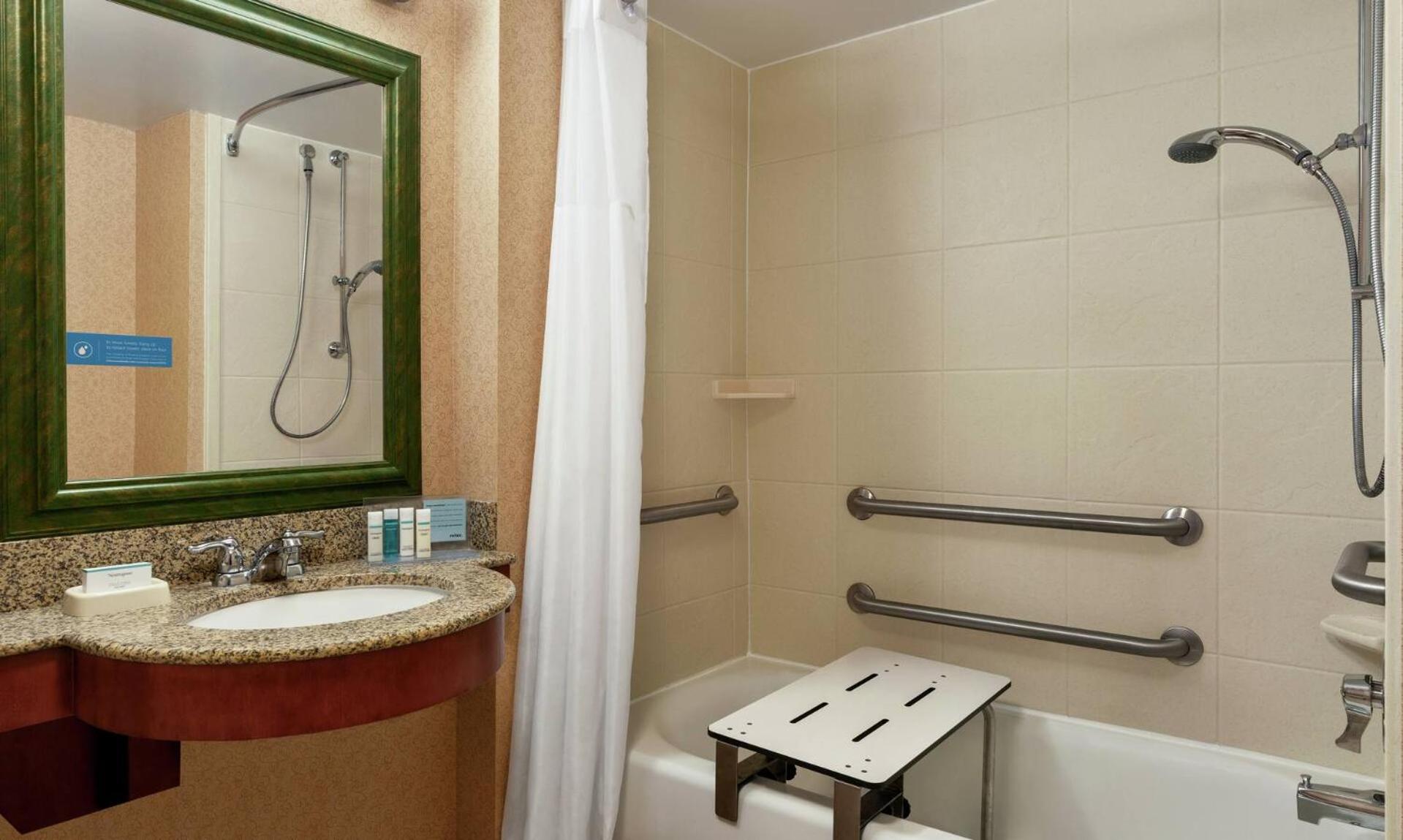 Hampton Inn & Suites Poughkeepsie Spackenkill Εξωτερικό φωτογραφία